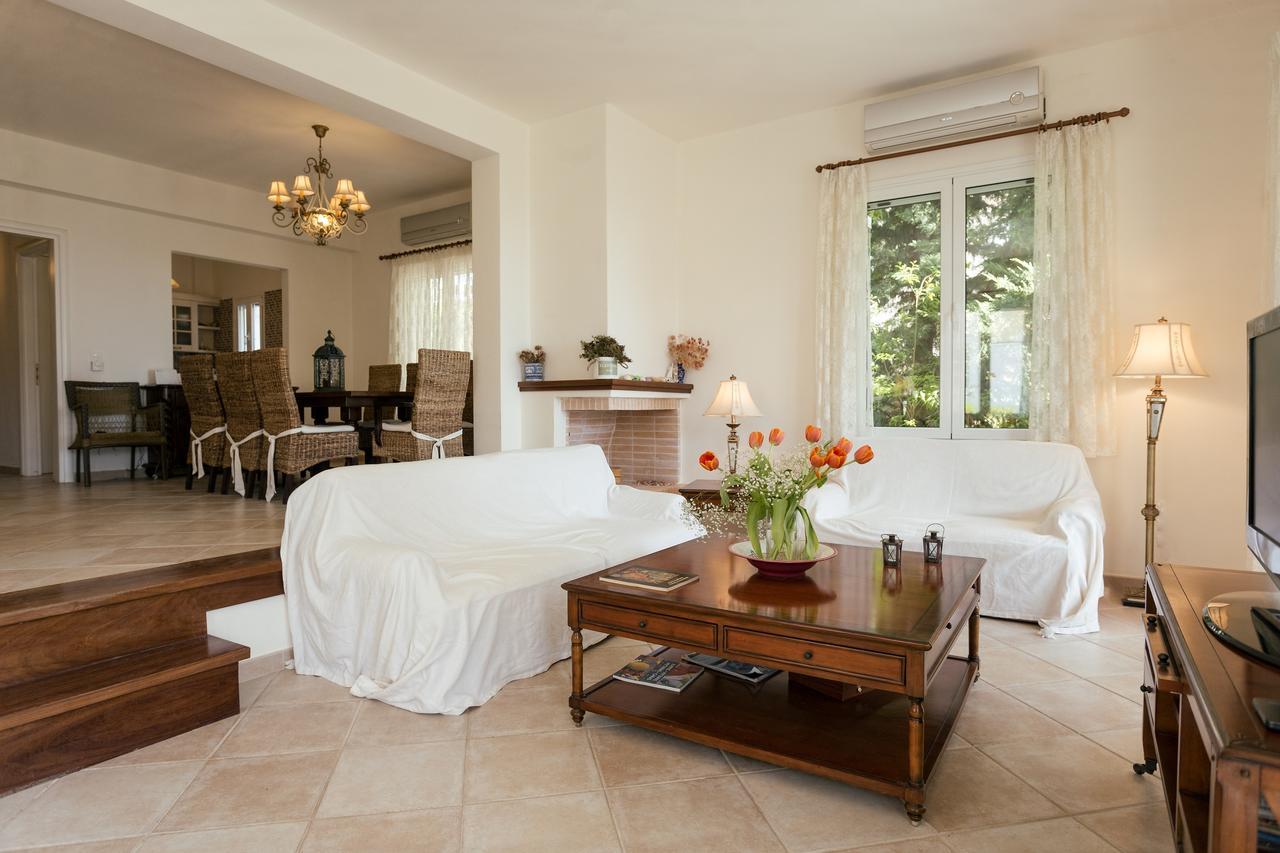 Porto Heli Villa ภายนอก รูปภาพ